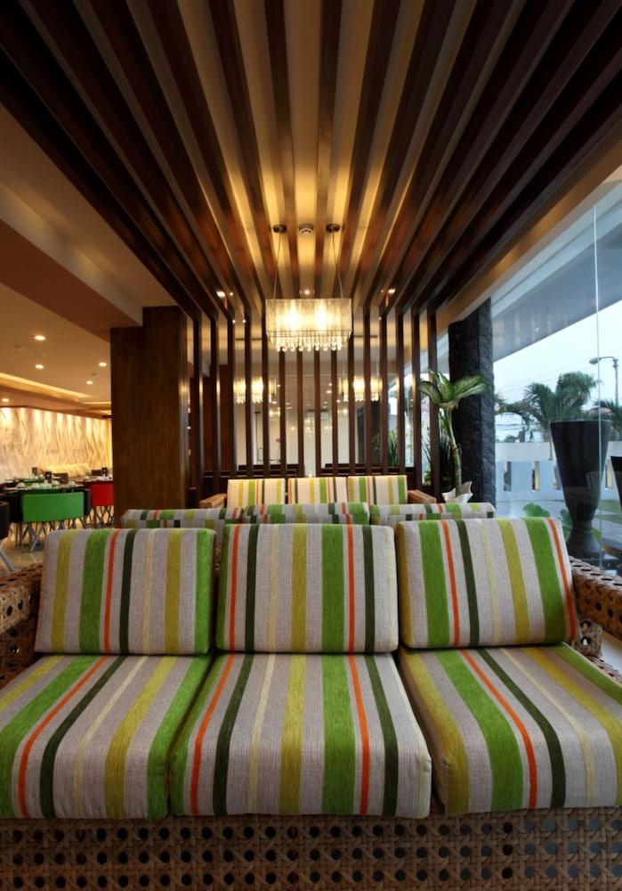 Sun Royal Hotel Кута Экстерьер фото