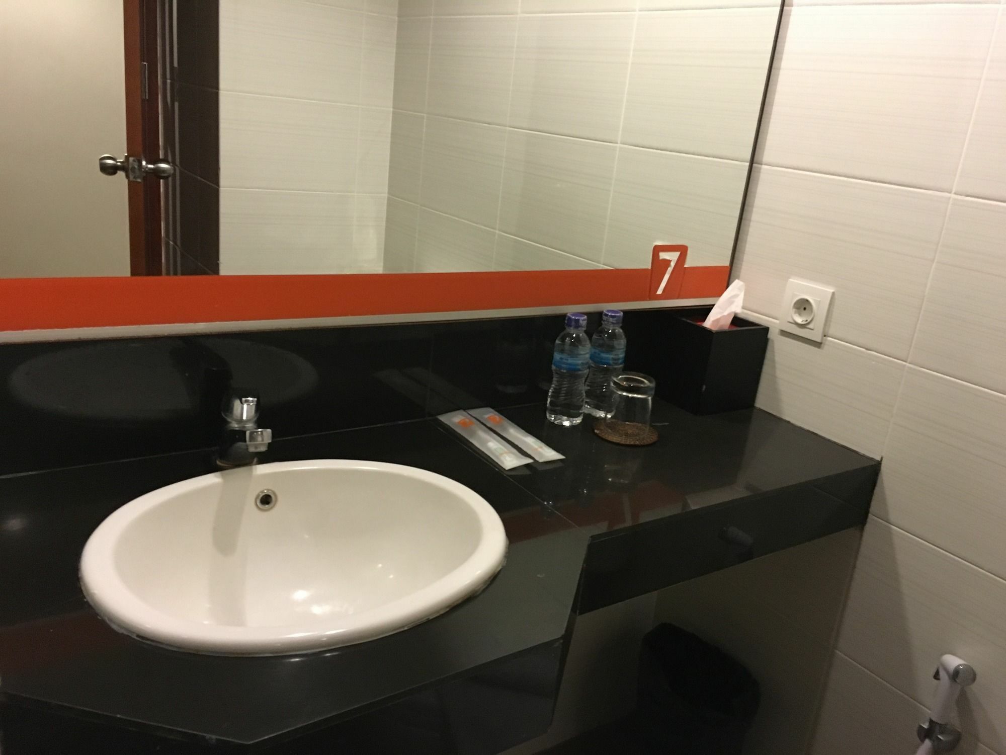 Sun Royal Hotel Кута Экстерьер фото